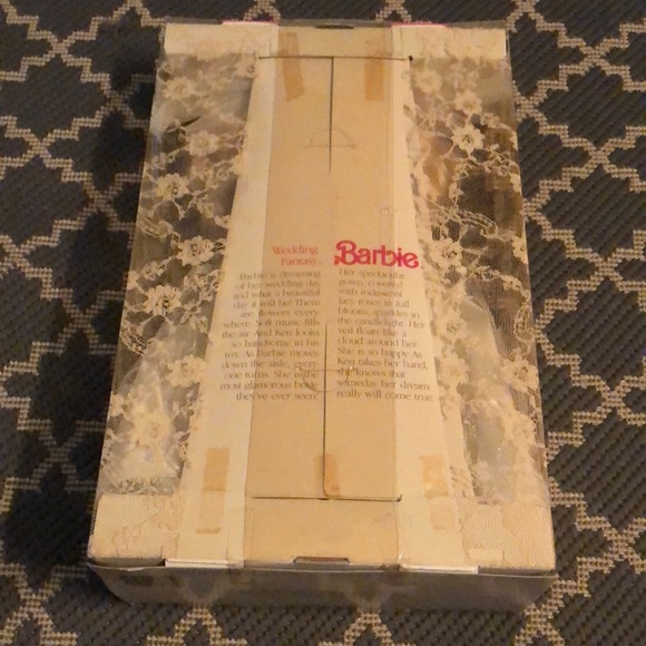1989 Wedding Fantasy Barbie - Picture 3 of 5